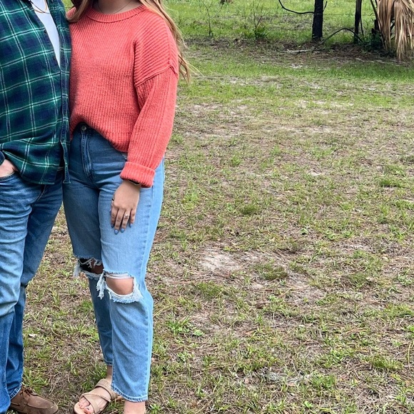 American Eagle Sweater - Picture 3 of 3